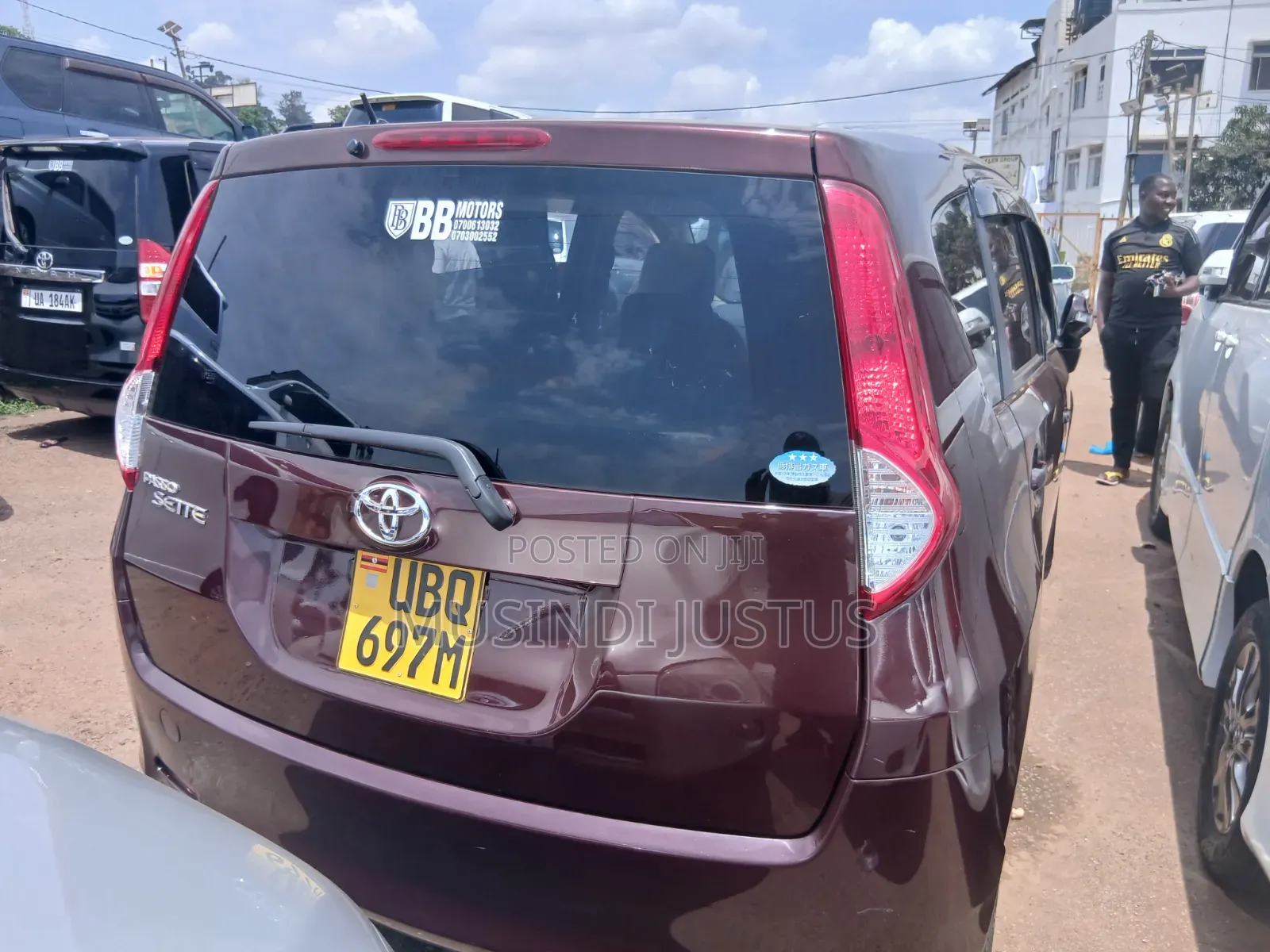 Toyota Passo Sette 2010 Maroon