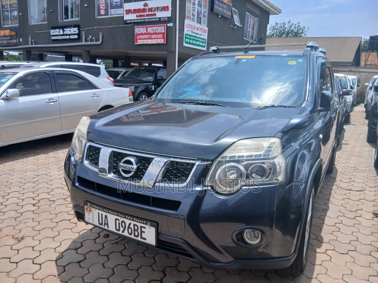 Nissan X-Trail 2010 Gray