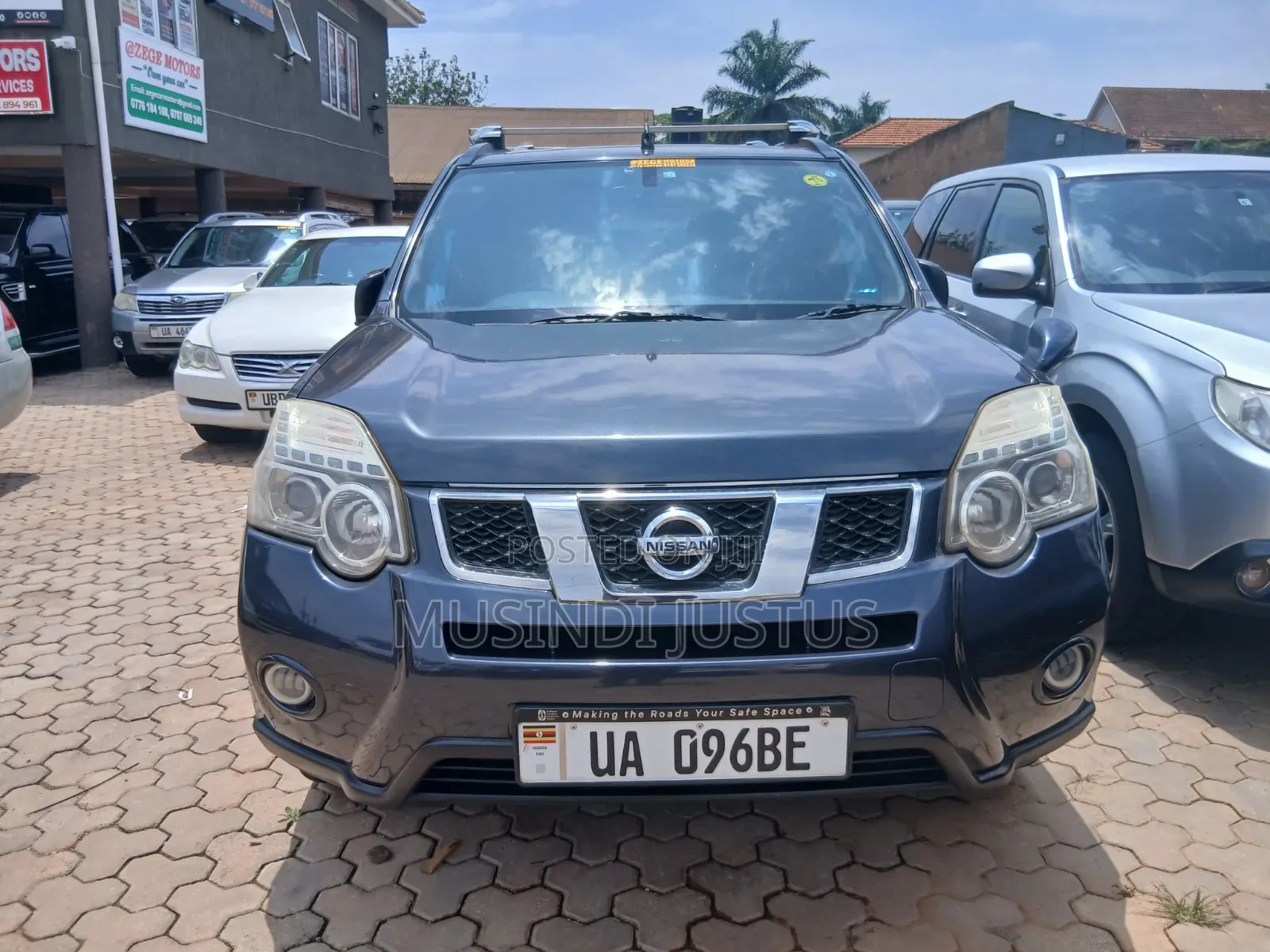 Nissan X-Trail 2010 Gray