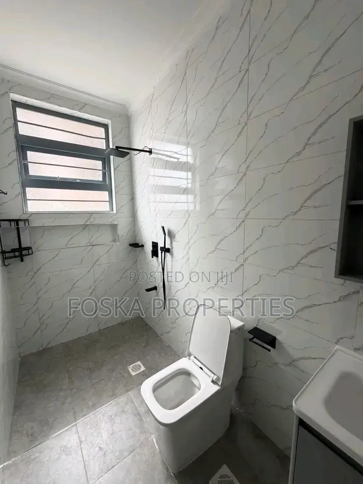 5bdrm Duplex in Kabalagala, Central Division for rent