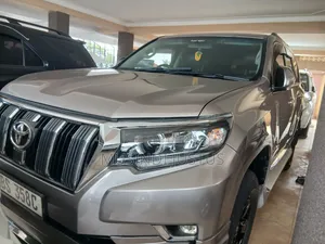 Toyota Land Cruiser Prado 2018 Gold