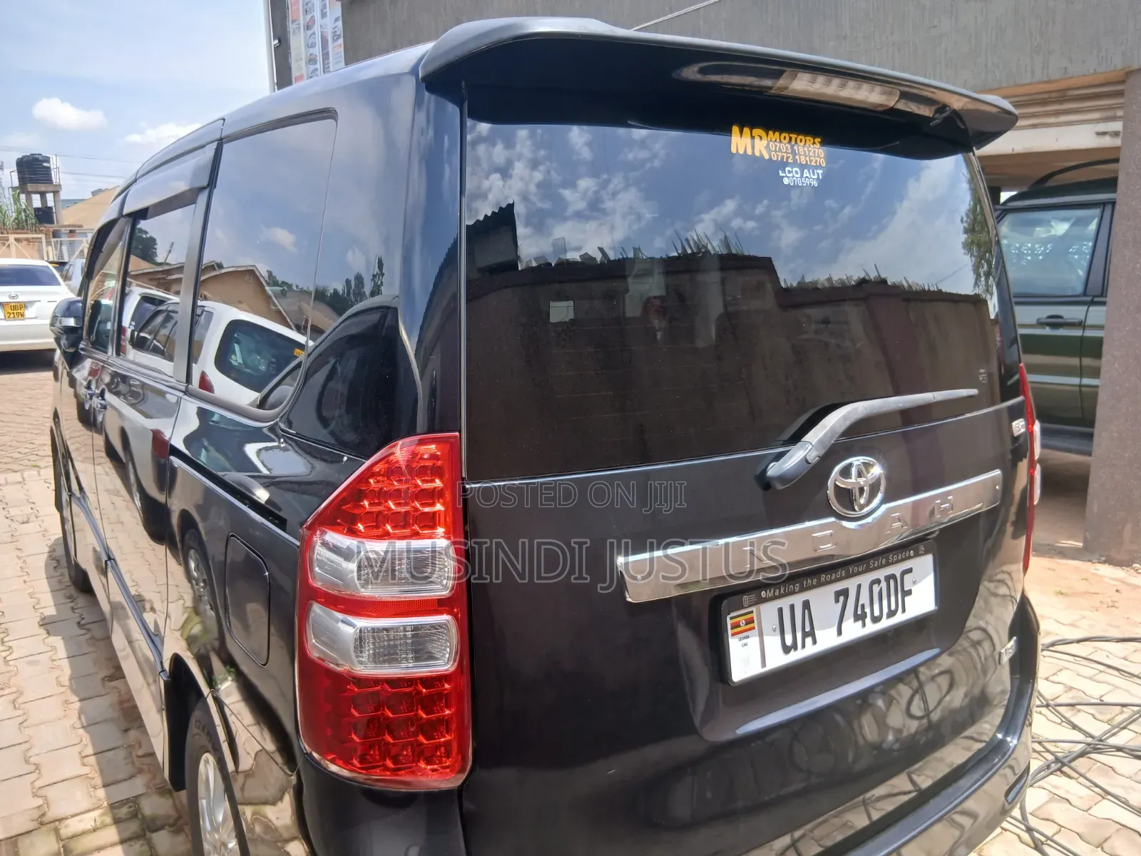 Toyota Noah 2011 Black