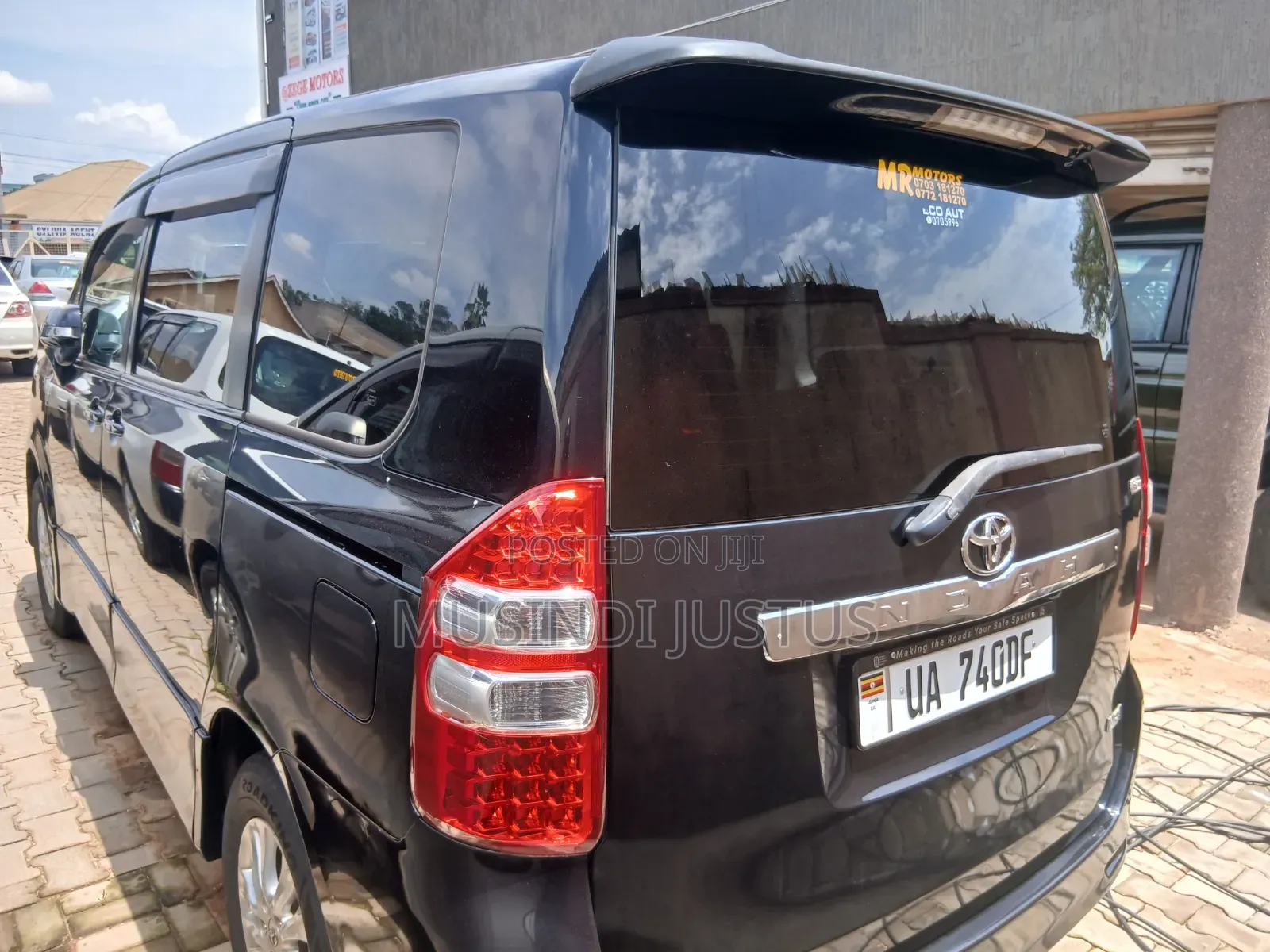 Toyota Noah 2011 Black