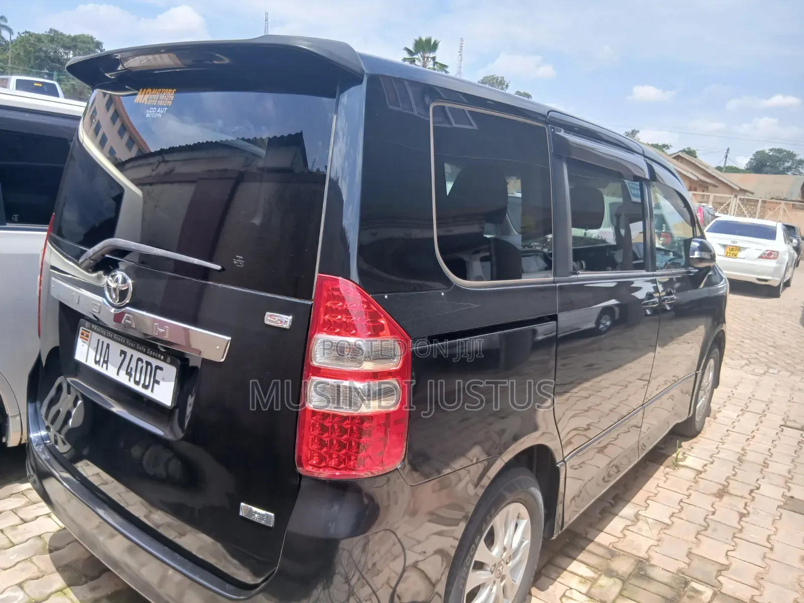 Toyota Noah 2011 Black
