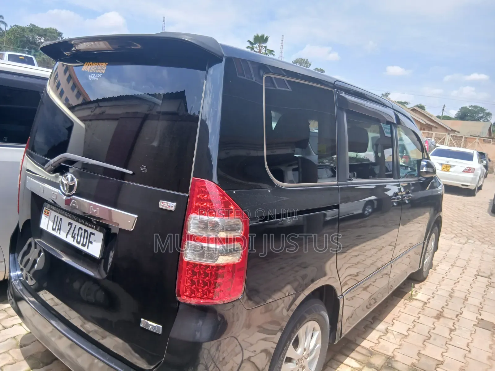 Toyota Noah 2011 Black