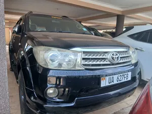 Toyota Fortuner 2009 Black