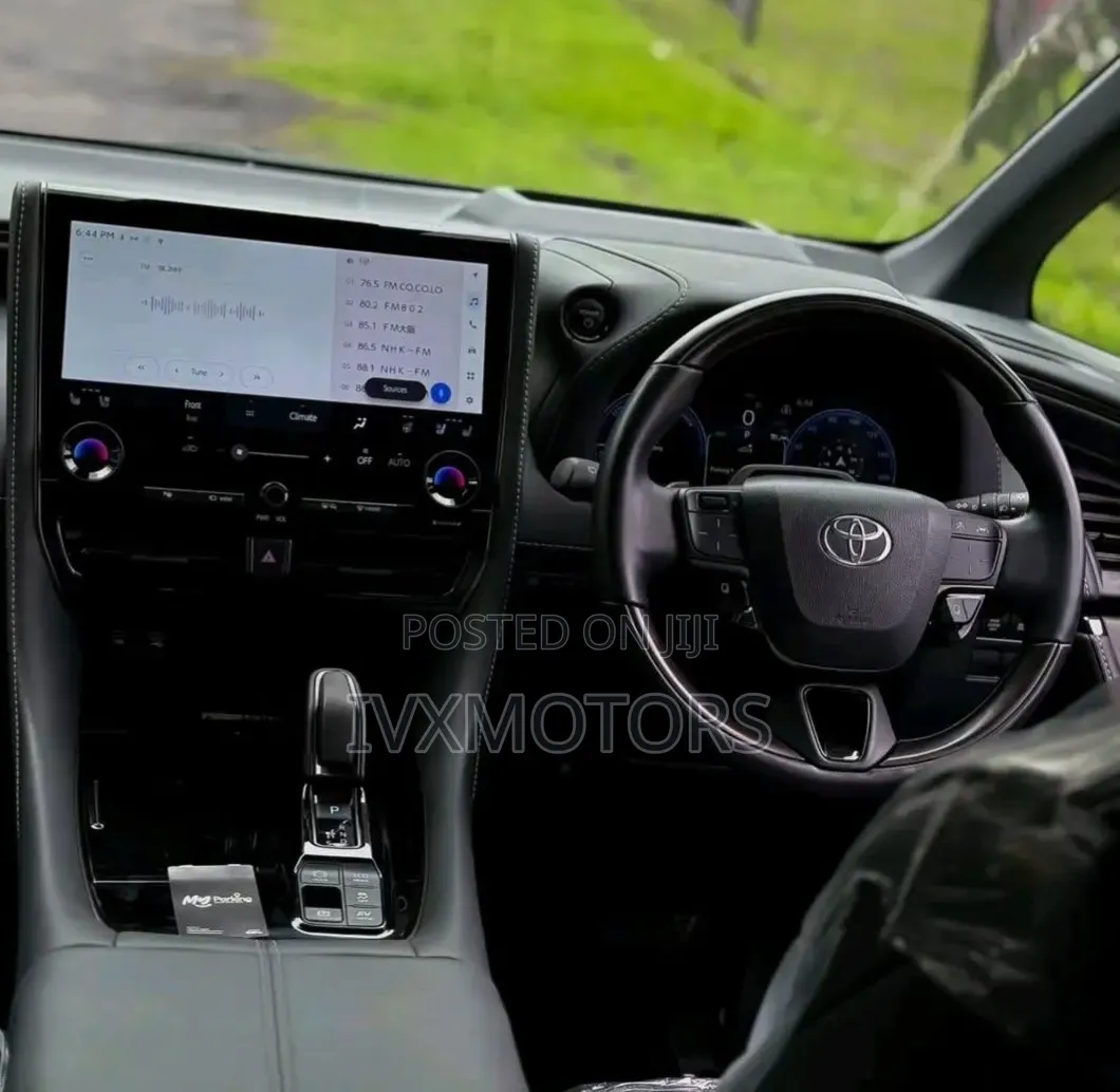 Toyota Vellfire Executive Lounge Hybrid E-Four 7-Seater 2024 White