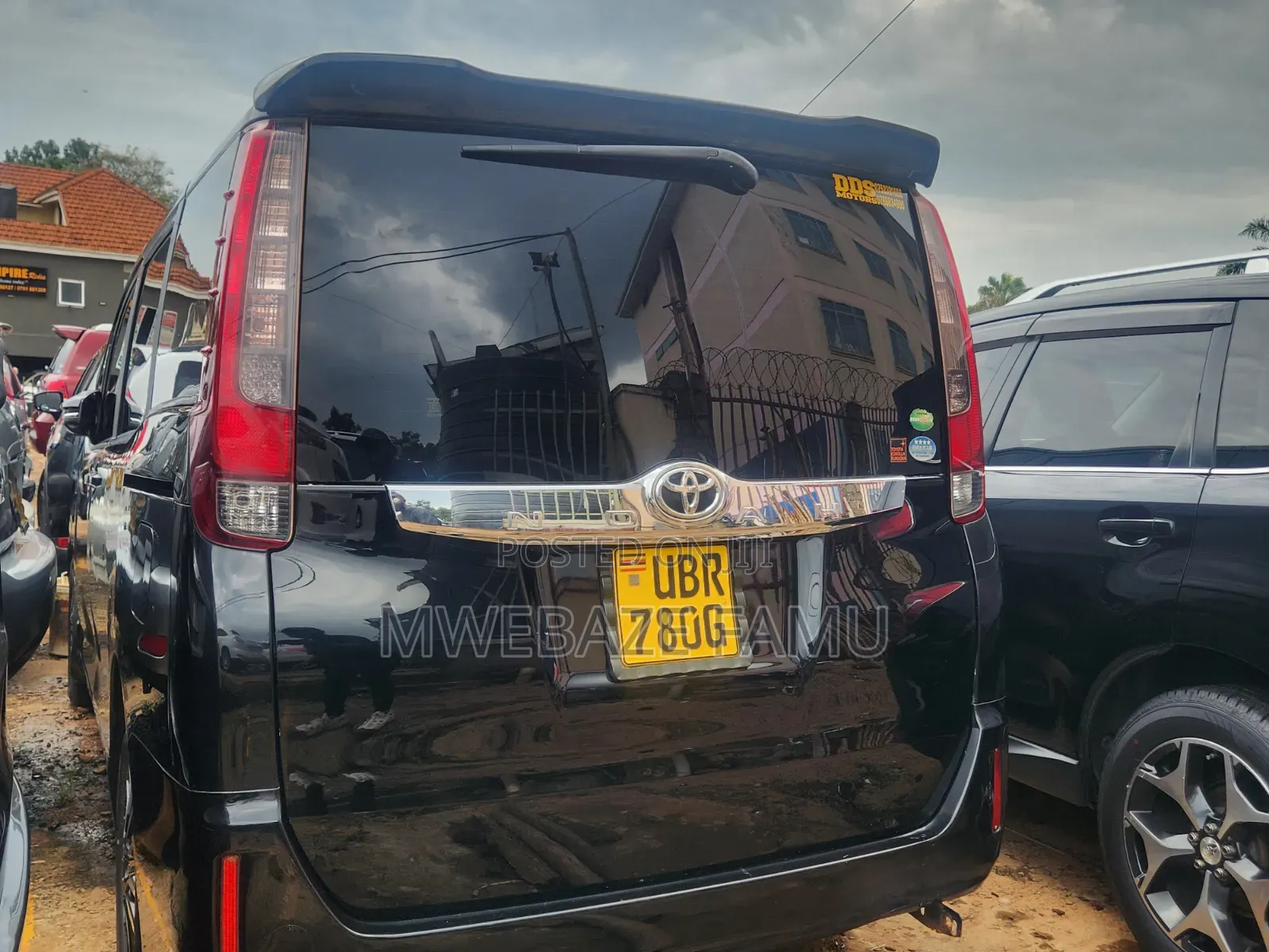 Toyota Noah 2014 Black