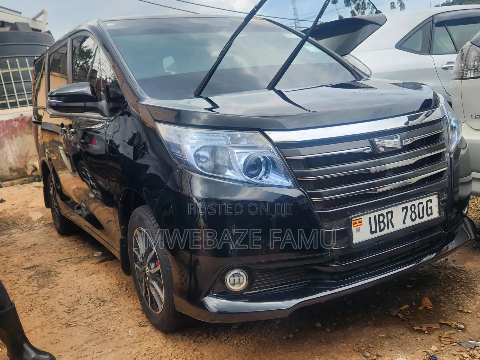 Toyota Noah 2014 Black