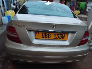 Mercedes-Benz C200 2013