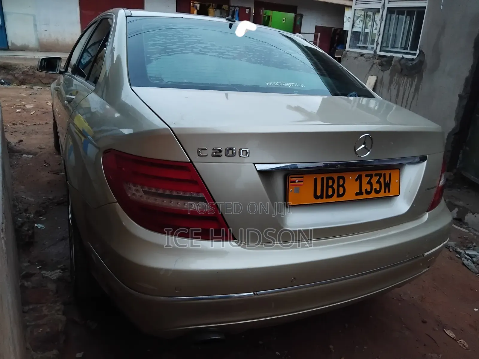 Mercedes-Benz C200 2013