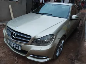 Mercedes-Benz C200 2013