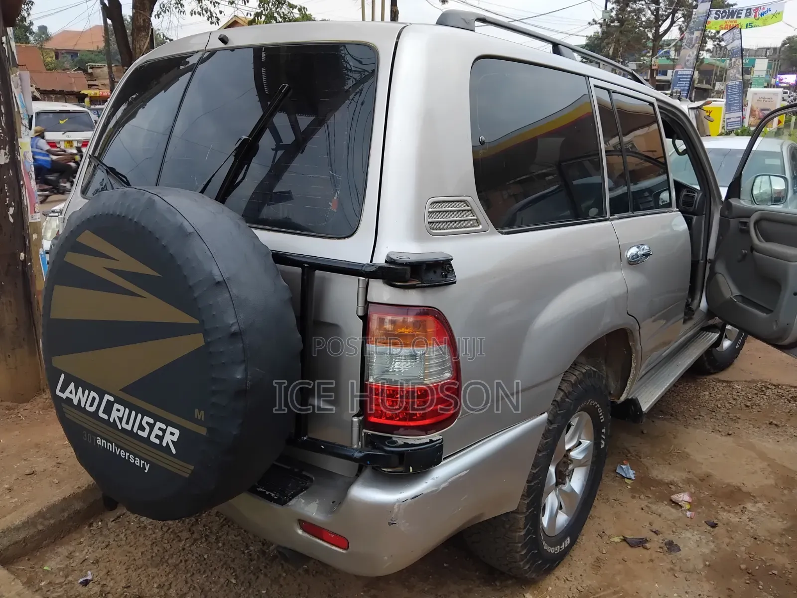Toyota Land Cruiser 2004 Silver