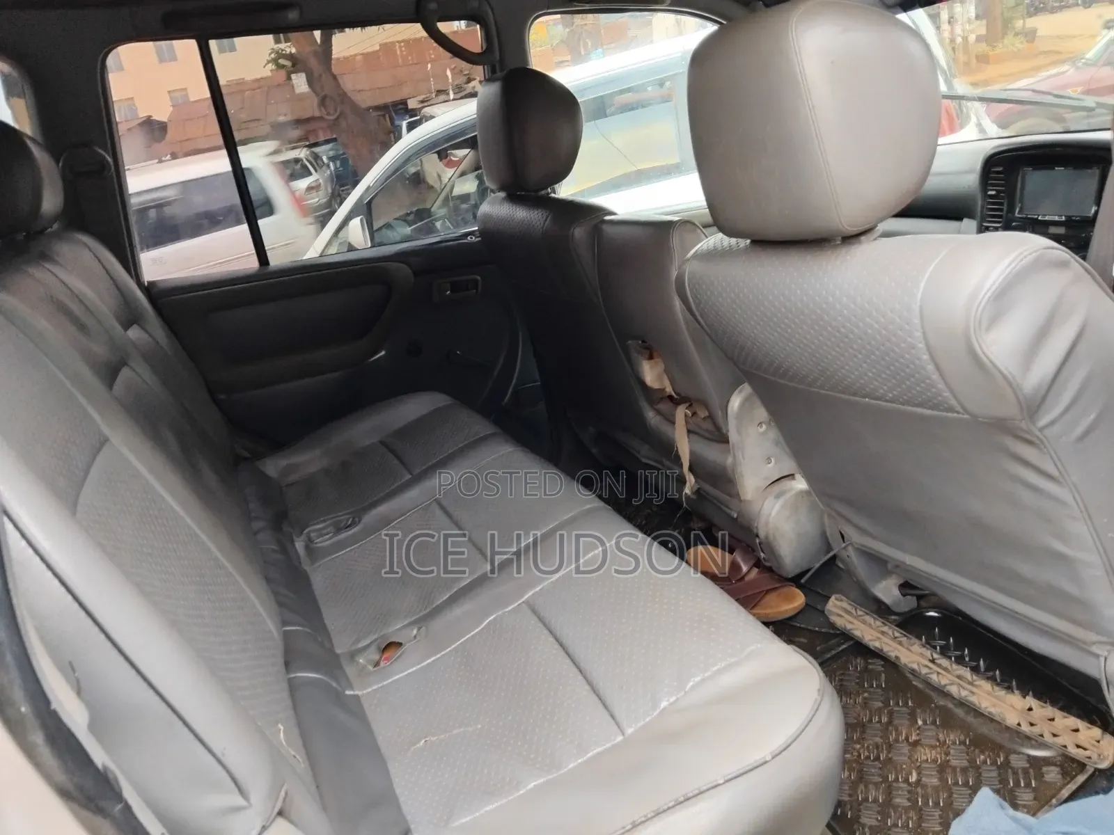 Toyota Land Cruiser 2004 Silver