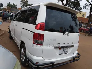 Toyota Noah 2006 White