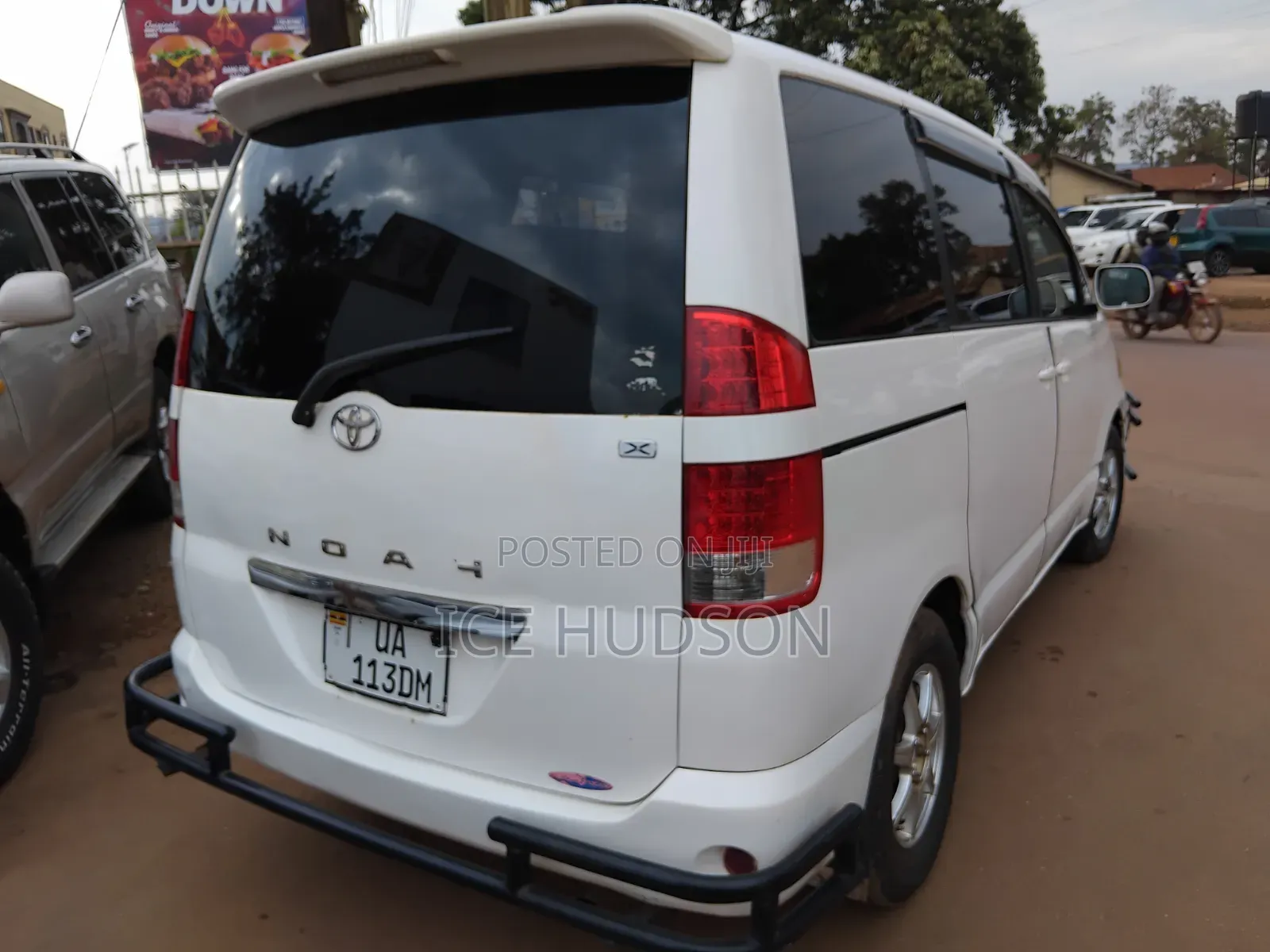 Toyota Noah 2006 White