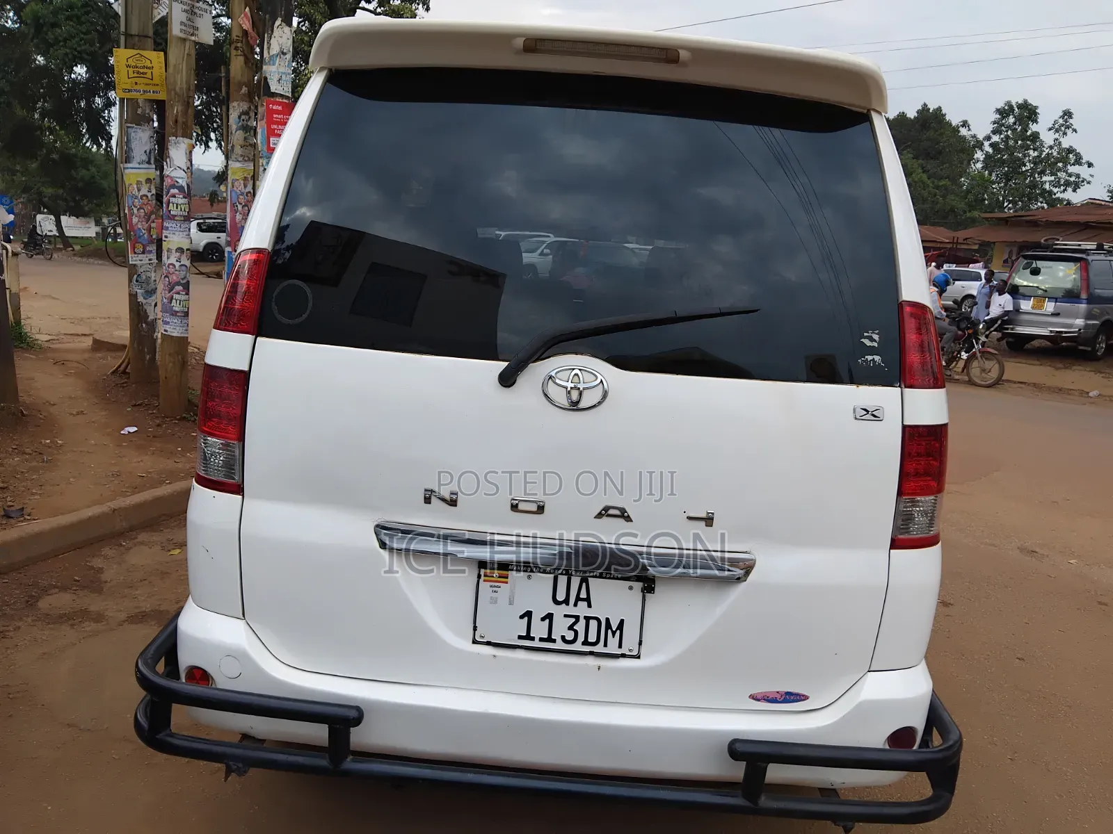 Toyota Noah 2006 White