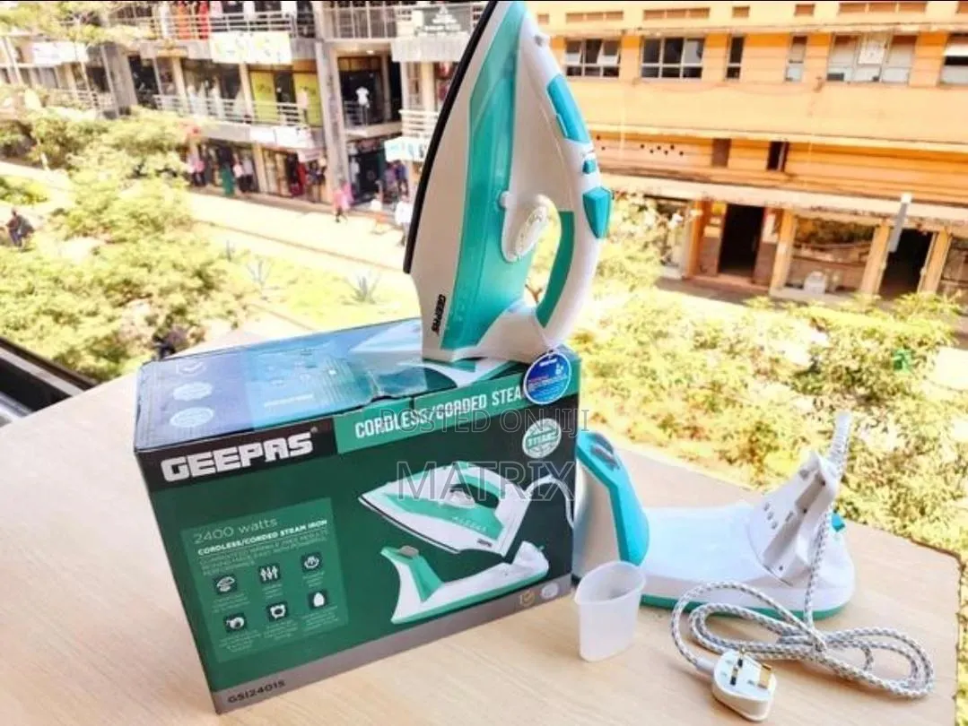 Geepas Cordless/Corded Steam Iron