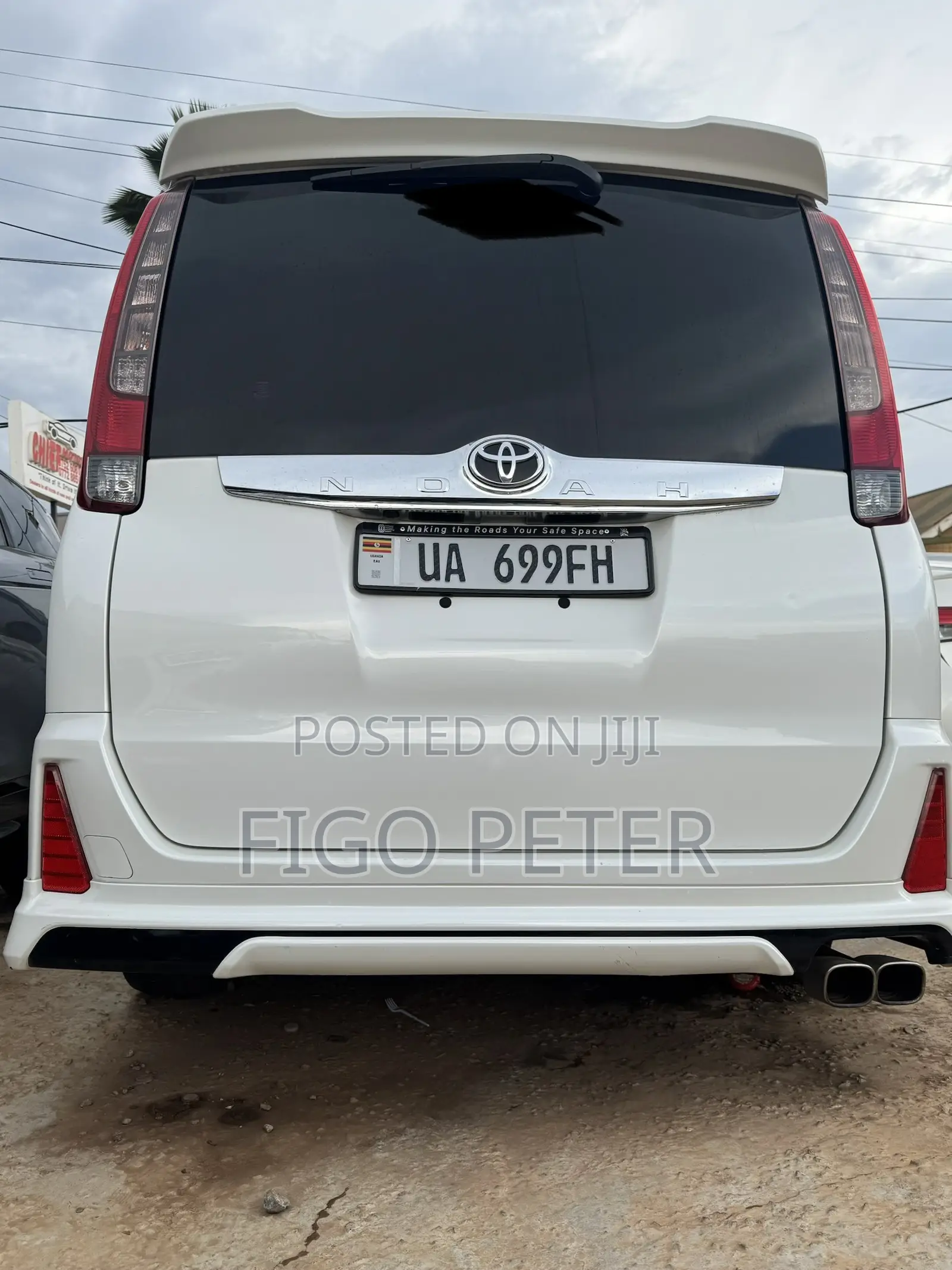 Toyota Noah 2015 White