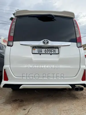 Toyota Noah 2015 White