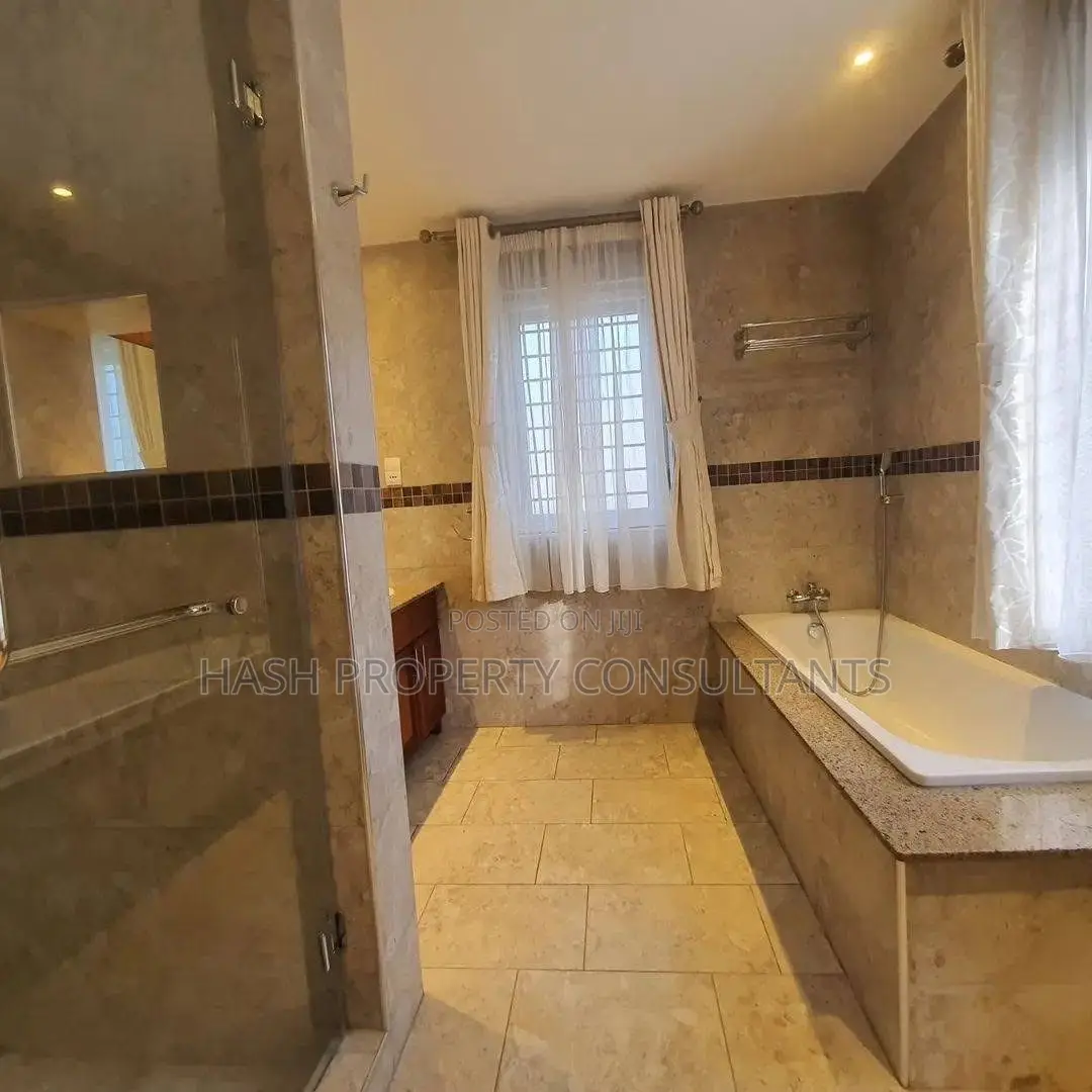 4bdrm Maisonette in Buziga Old Kabojja, Central Division for rent