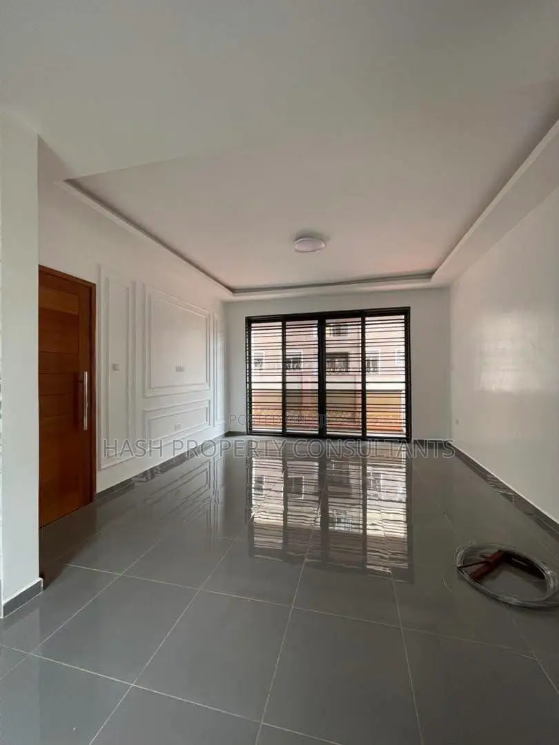 3bdrm Apartment in Muyenga Tank Hill, Central Division for rent