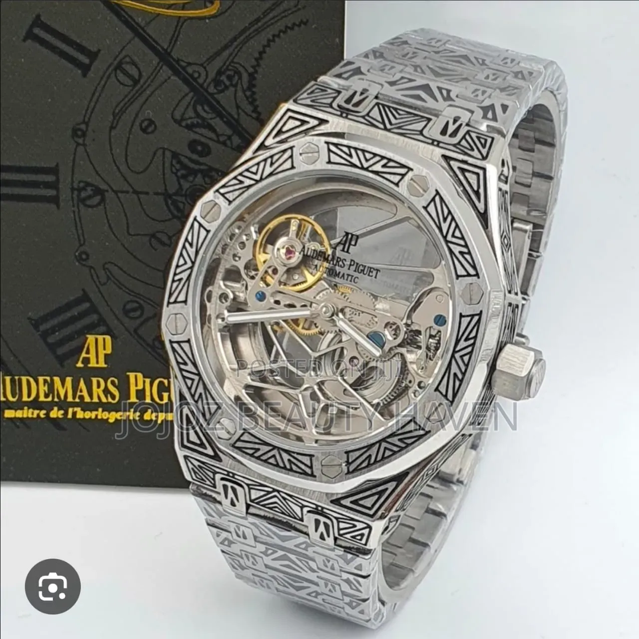 Aud Men's Wrist Watch