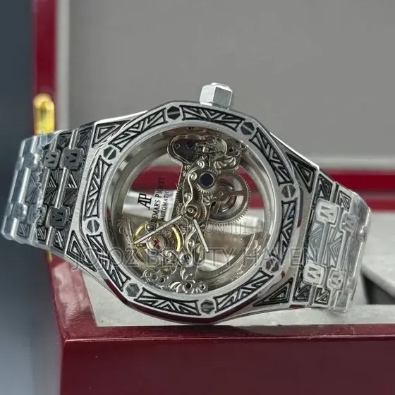 Aud Men's Wrist Watch