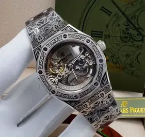 Aud Men's Wrist Watch