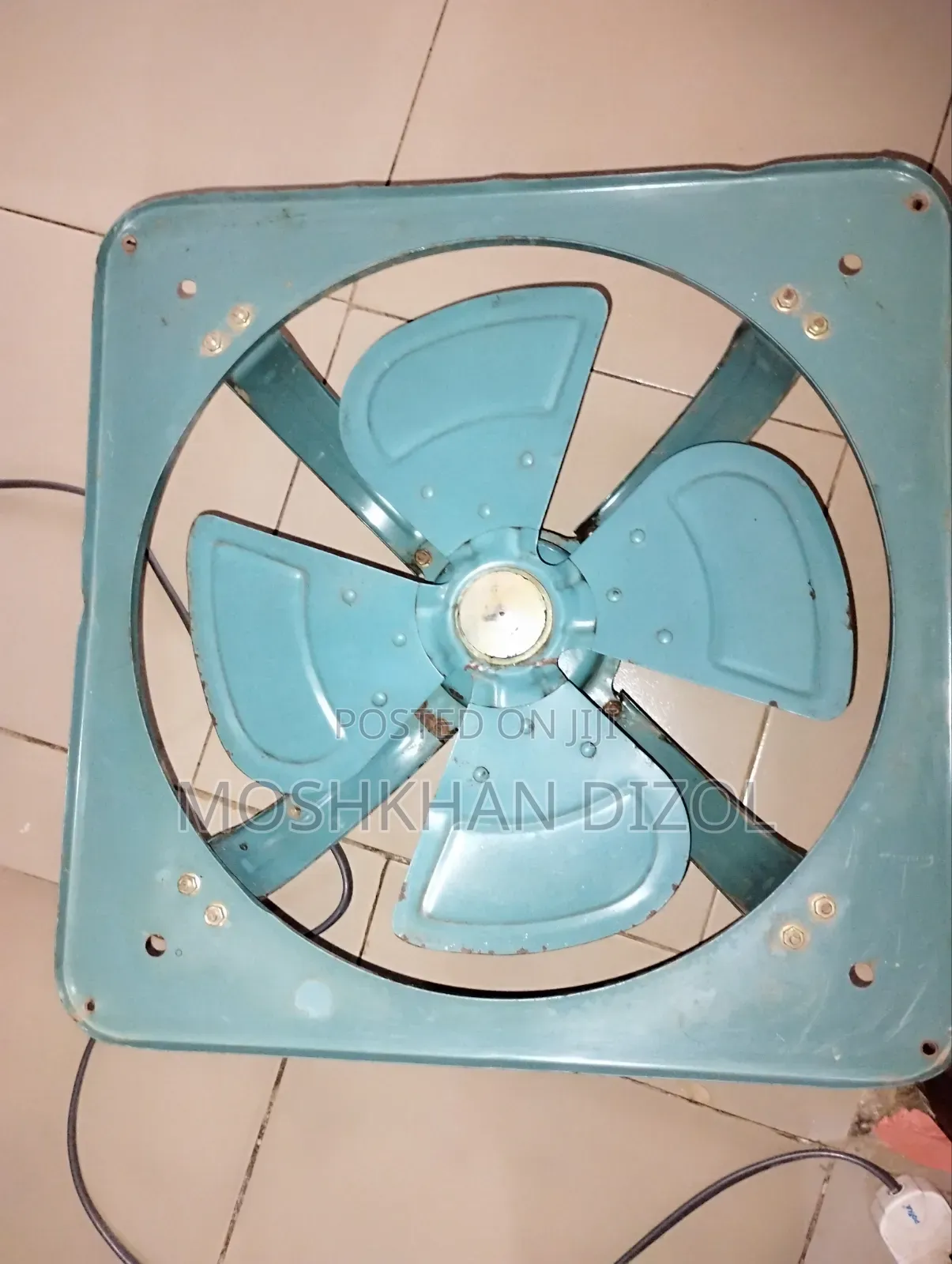 Metallic Air Extractor