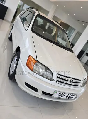 Toyota Ipsum 2000 White