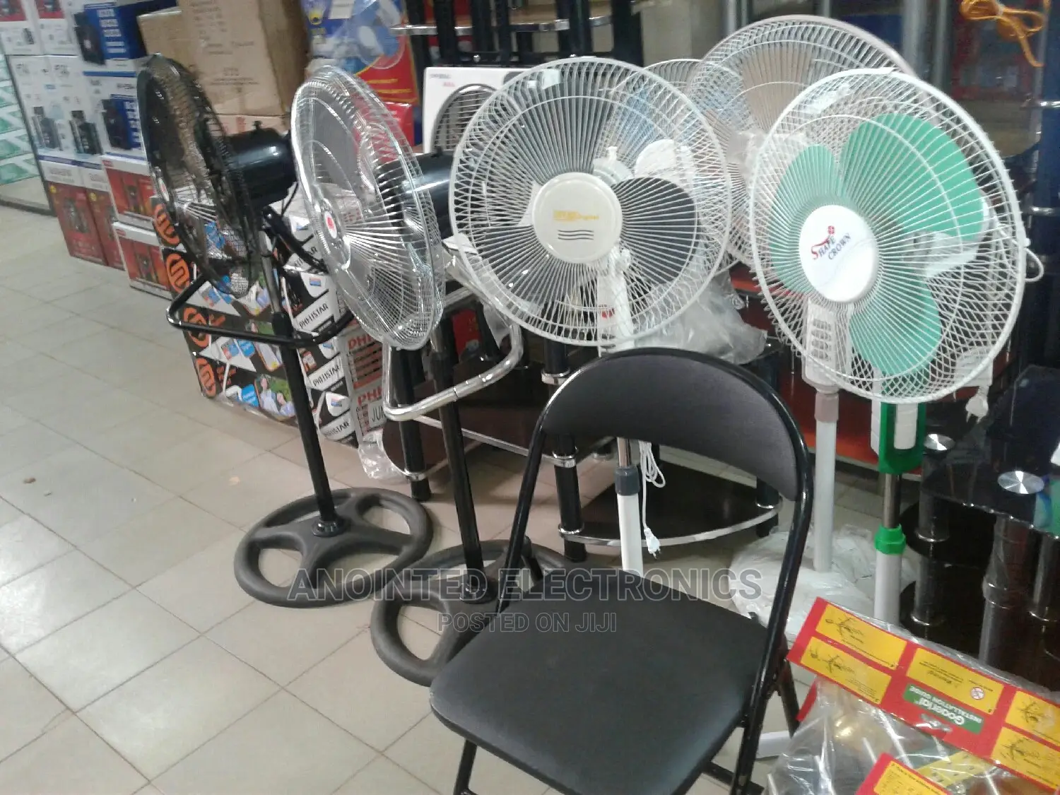 Materic Strong Stand Fan