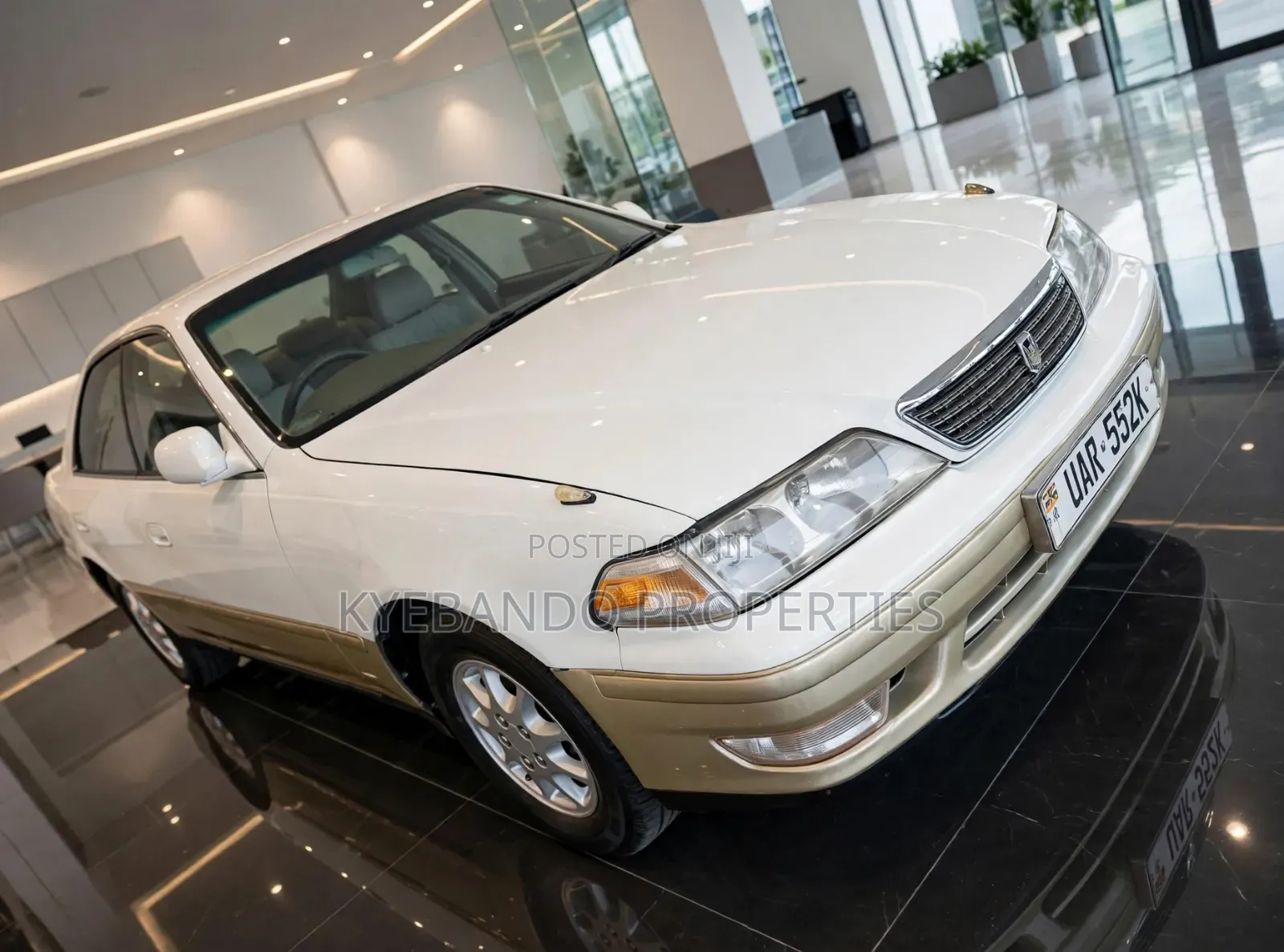 Toyota Mark II 2.0 AWD 2000 White
