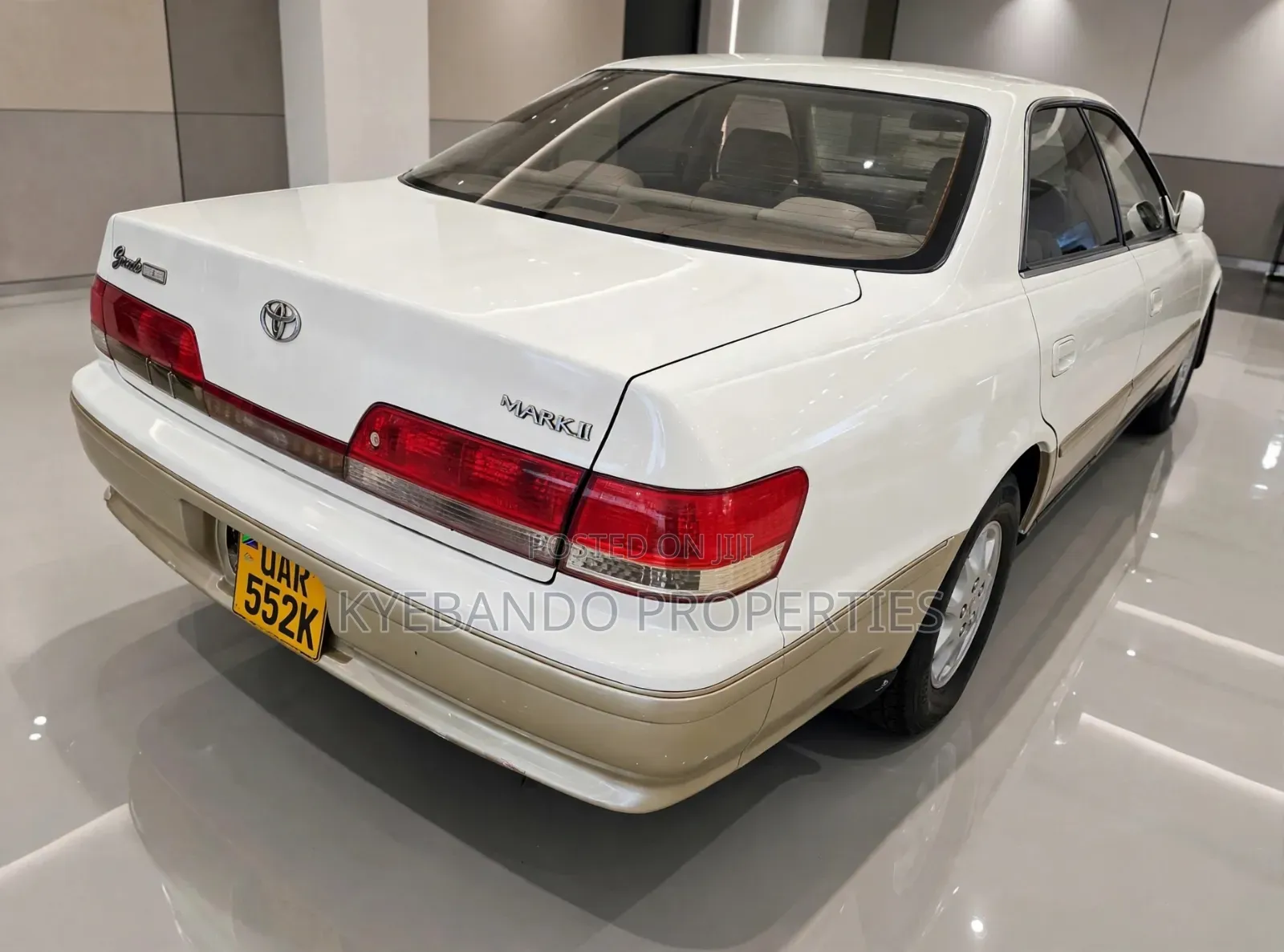 Toyota Mark II 2.0 AWD 2000 White