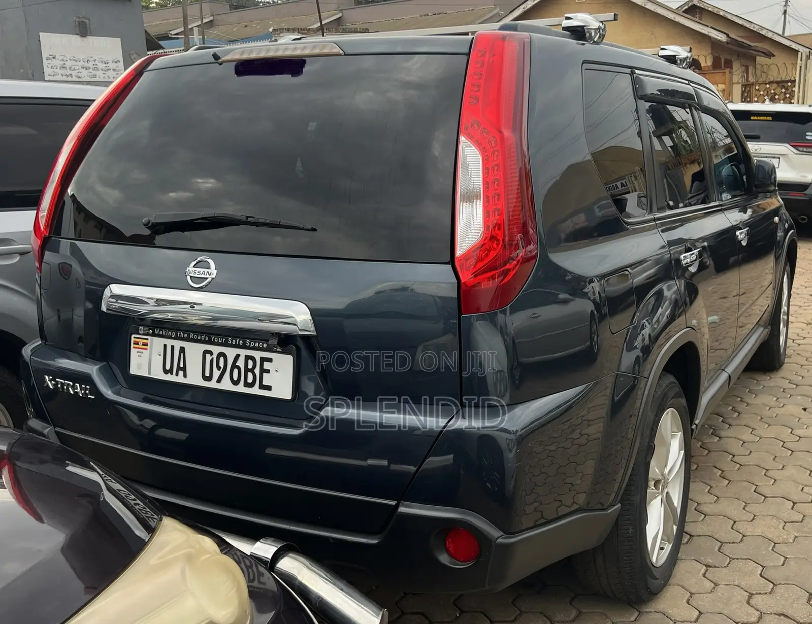 Nissan X-Trail 2011 Gray