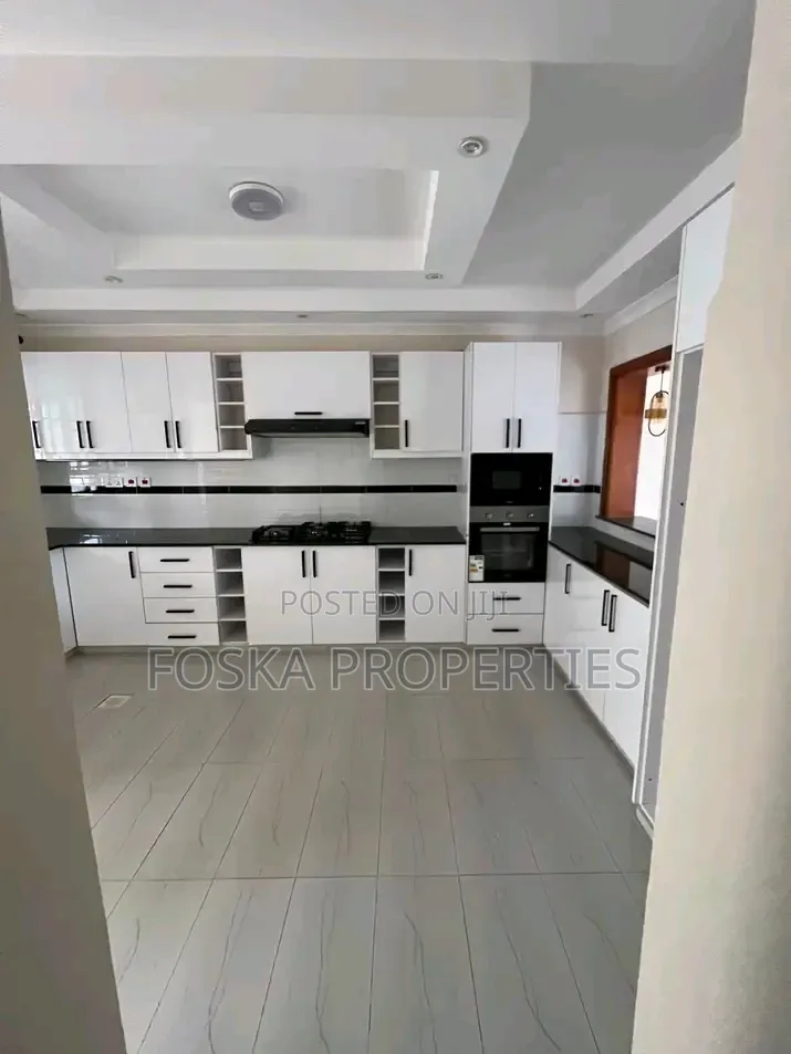 4bdrm Apartment in Bunga Estate, Central Division for rent