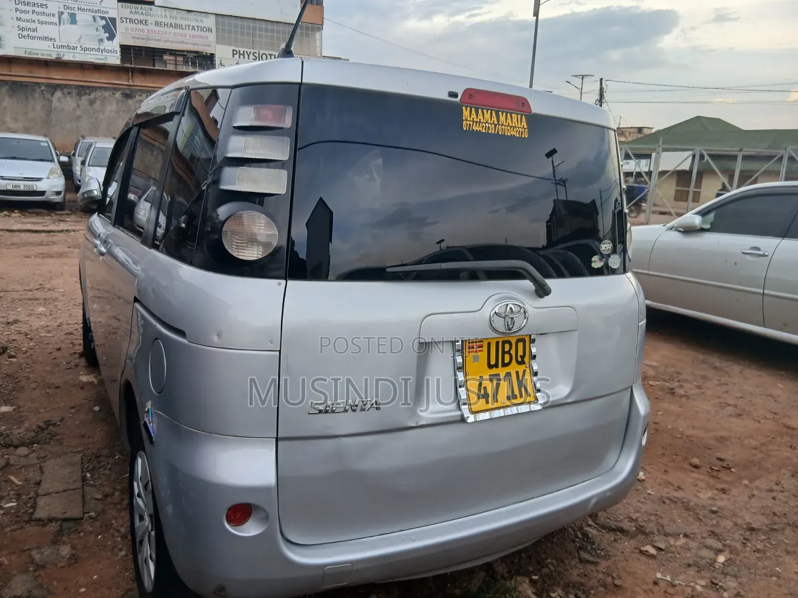 Toyota Sienta 2009 Silver