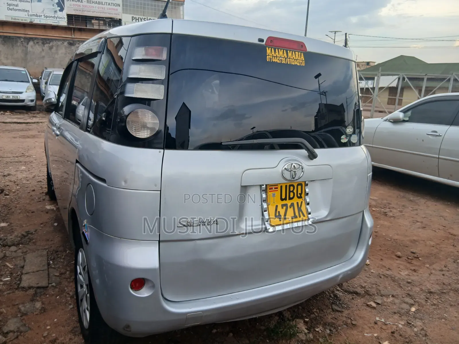 Toyota Sienta 2009 Silver