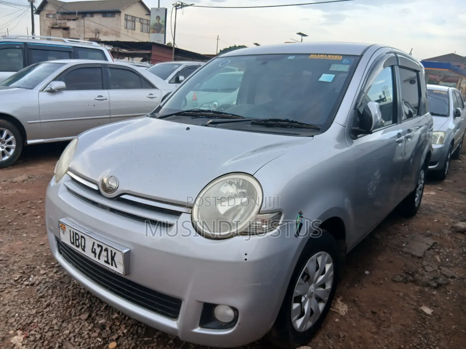 Toyota Sienta 2009 Silver