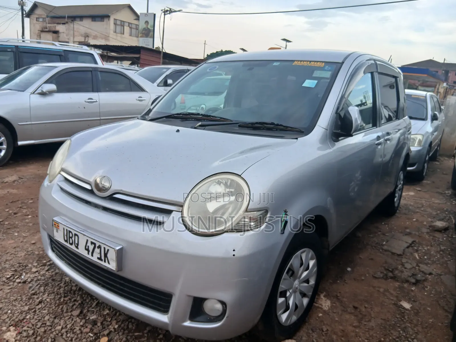 Toyota Sienta 2009 Silver