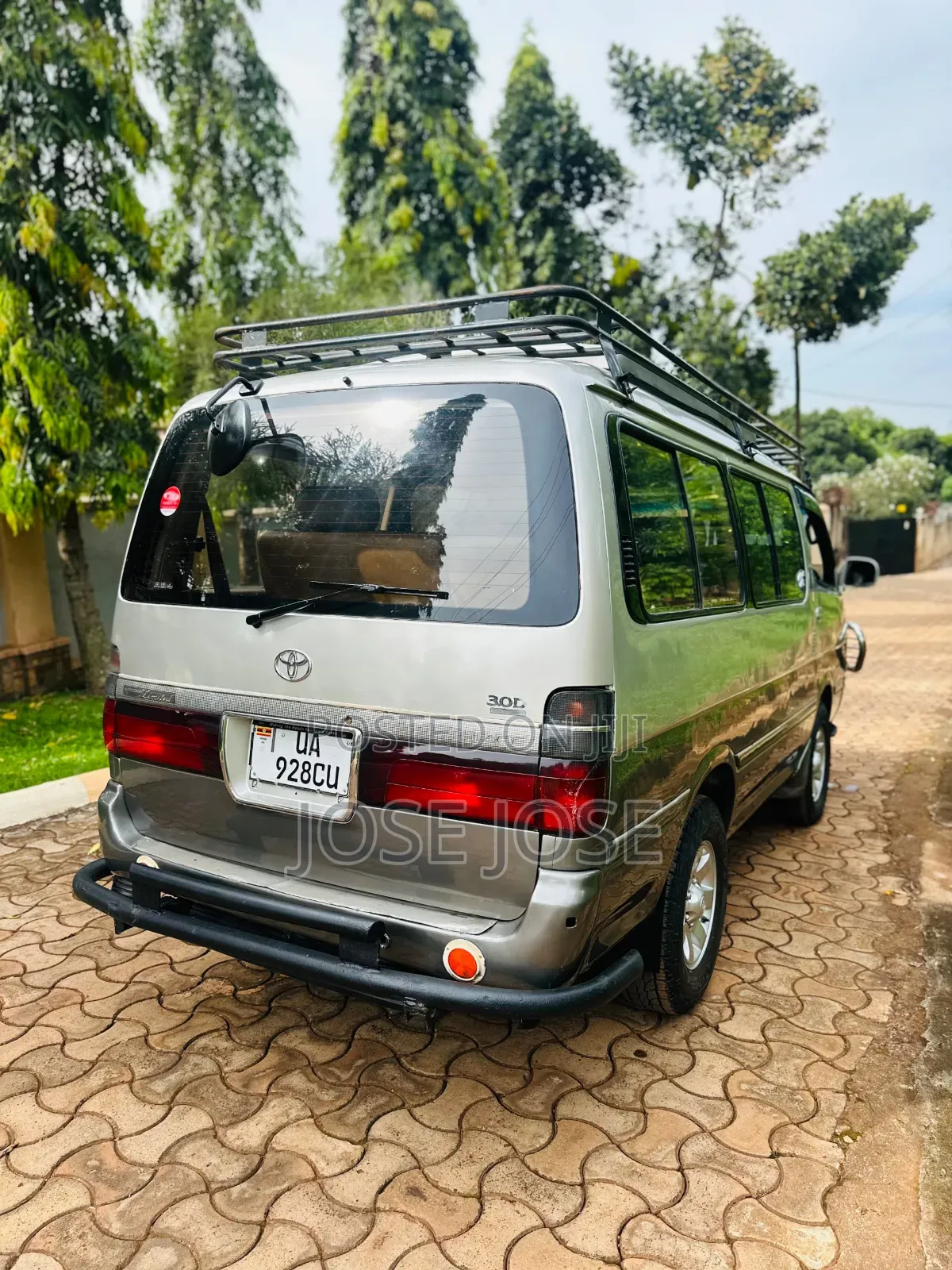 Toyota Grand HiAce 2002