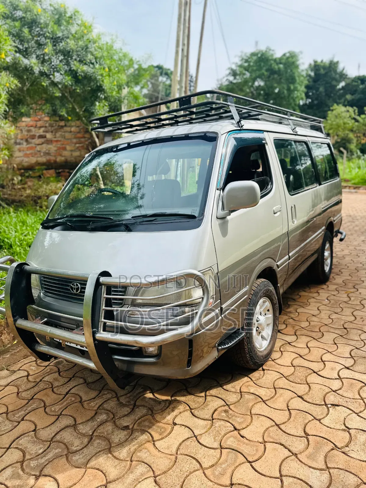 Toyota Grand HiAce 2002