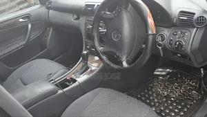 Mercedes-Benz C200 2006 Black