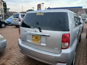 Toyota Corolla Rumion 2008 Silver