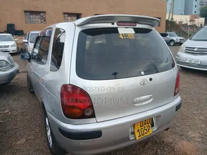 Toyota Corolla Spacio 2000 Silver
