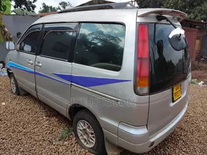 Toyota TownAce Noah 2000 Silver