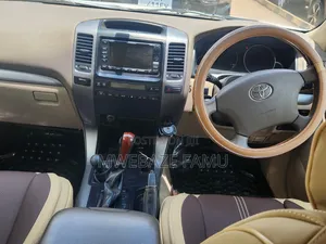 Toyota Land Cruiser Prado 2009 White