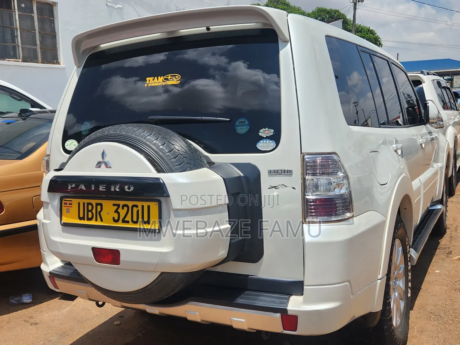 Mitsubishi Pajero 2011 White