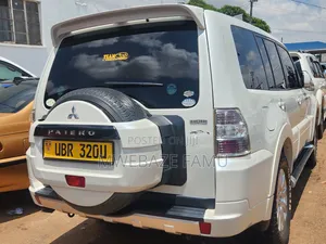 Mitsubishi Pajero 2011 White