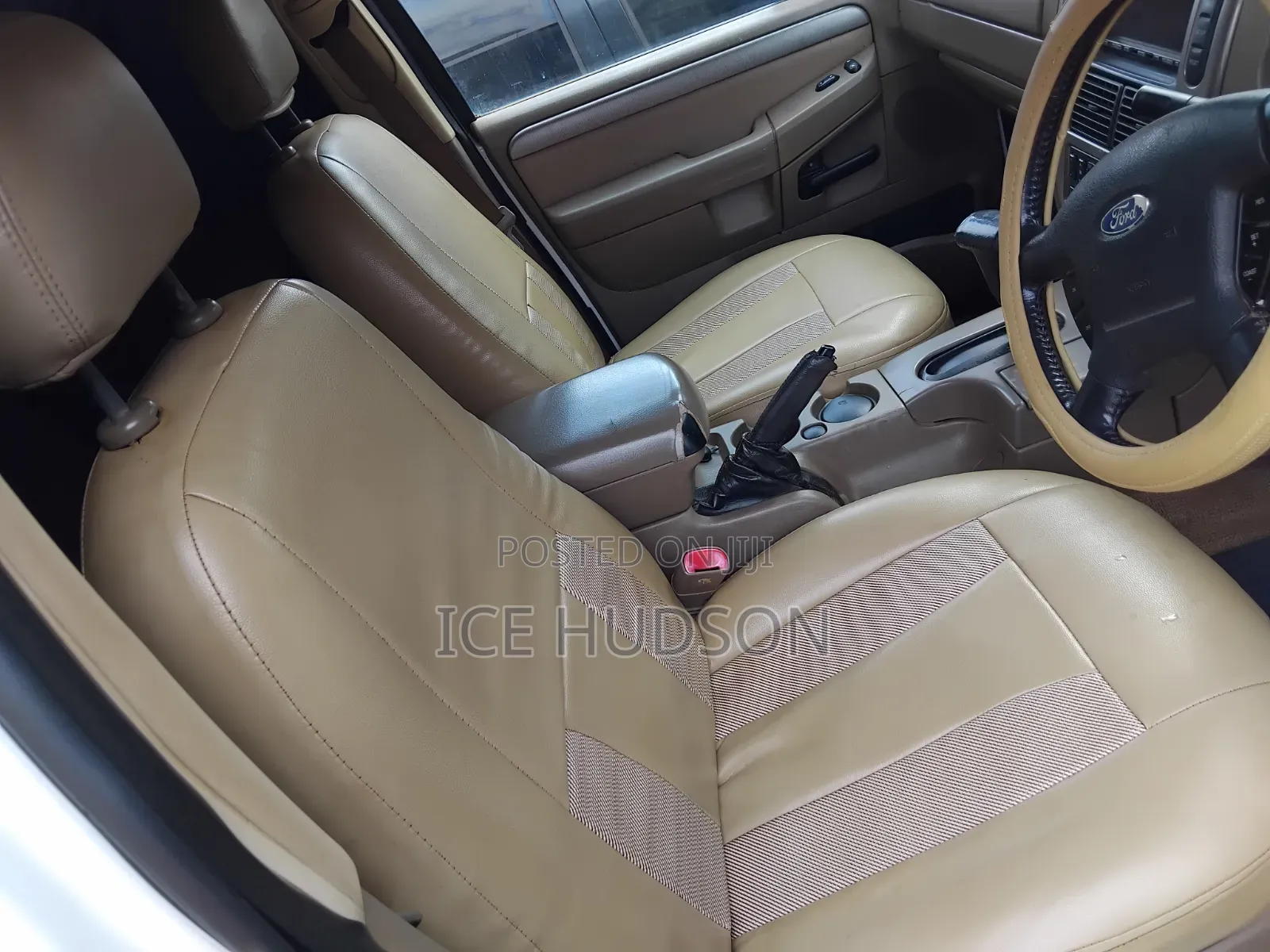 Ford Explorer 2004 White